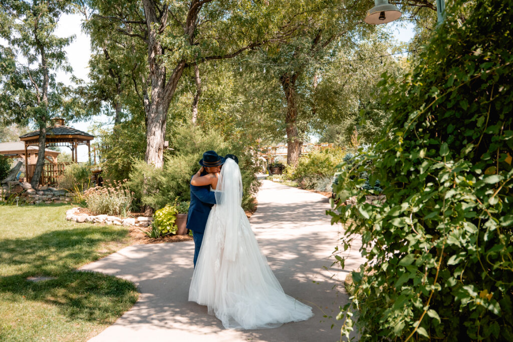 meghan and mike first look with dad